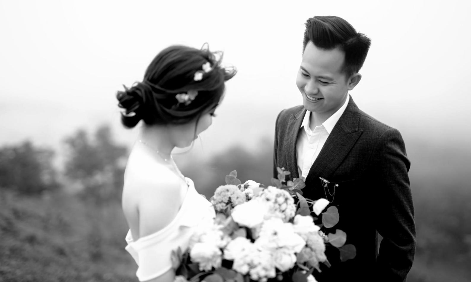 Famiglia che condivide un momento sereno insieme