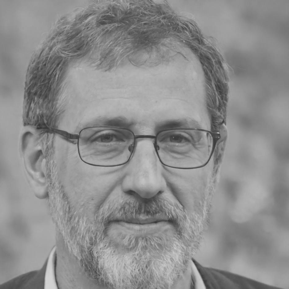 Ritratto di Roberto Santangelo, mediatore familiare con esperienza nelle dinamiche complesse